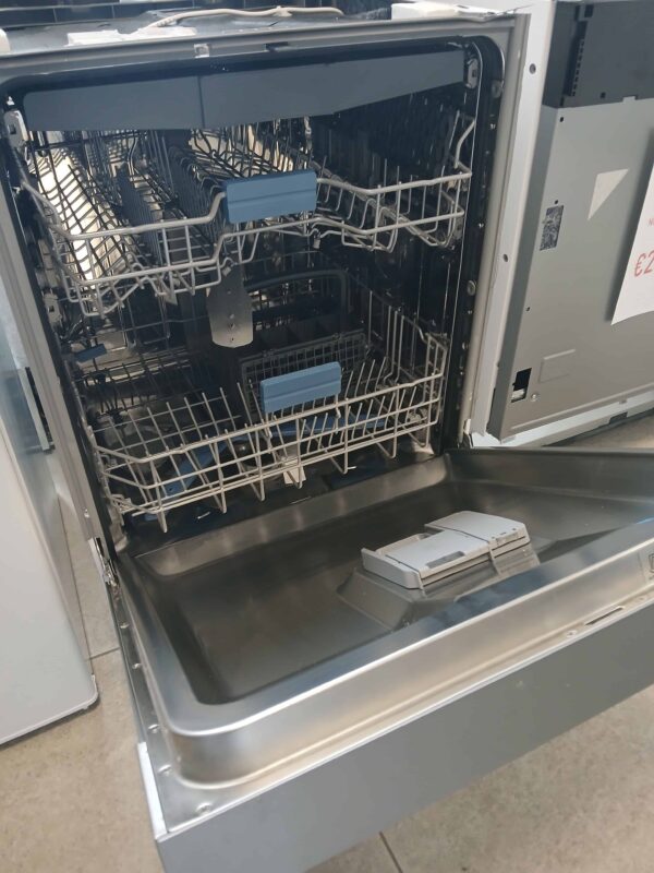 Beko-Lavastoviglie-Incasso-BDSN38440X-14-coperti-Acciaio-Inox-Economica-interno