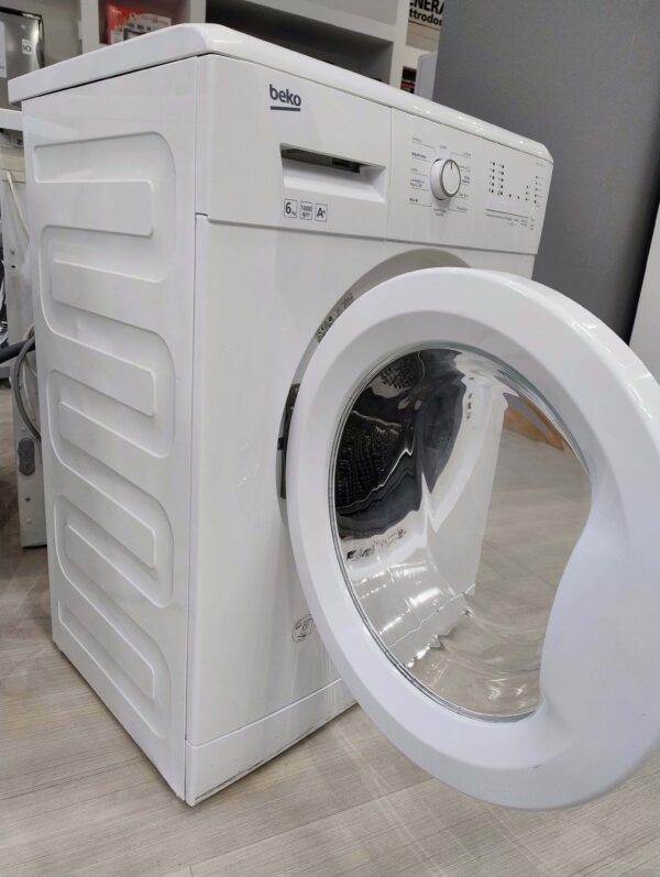 Beko-Lavatrice-6kg-WMB61021M-Bianca-Ricondizionata-oblo