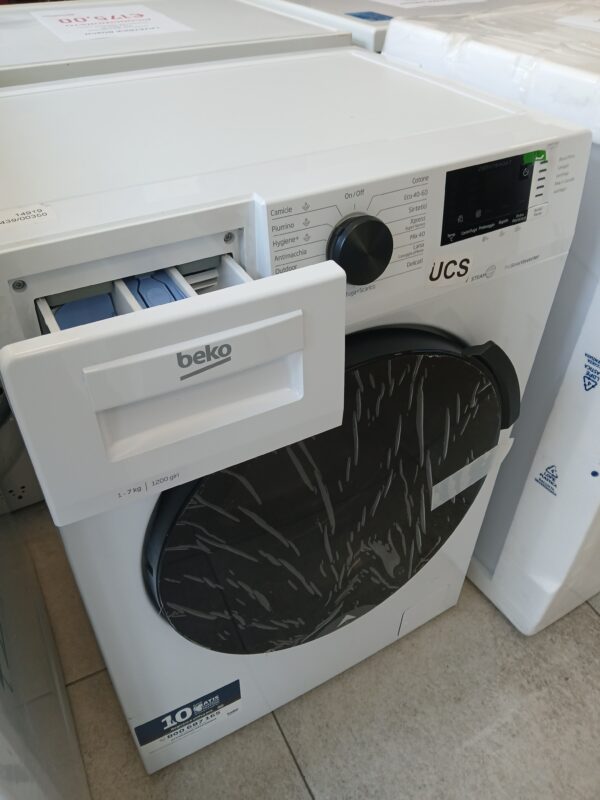Beko-Lavatrice-UWR72A2I-7kg-1200-giri-vaschetta