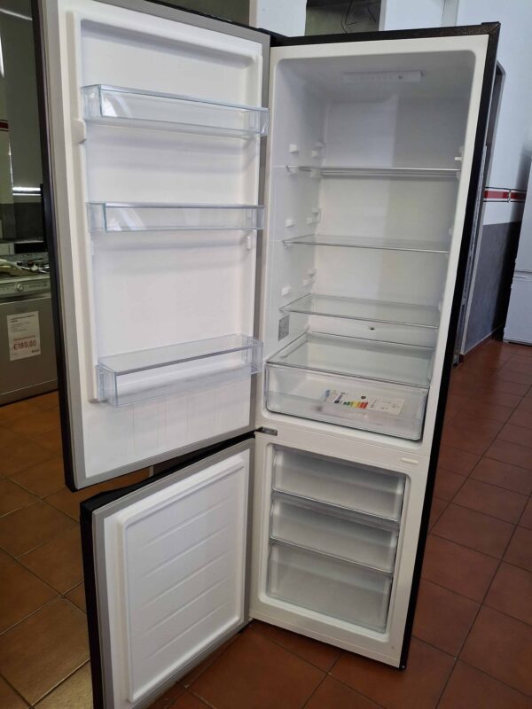 Chiq-Frigorifero-FBM260L-Nero-Nuovo-Seconda-Scelta-interno