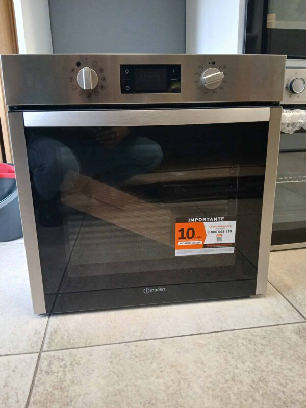 Indesit-Forno-Incasso-Ventilato-IFW5844IX-acciaio-inox-nuovo