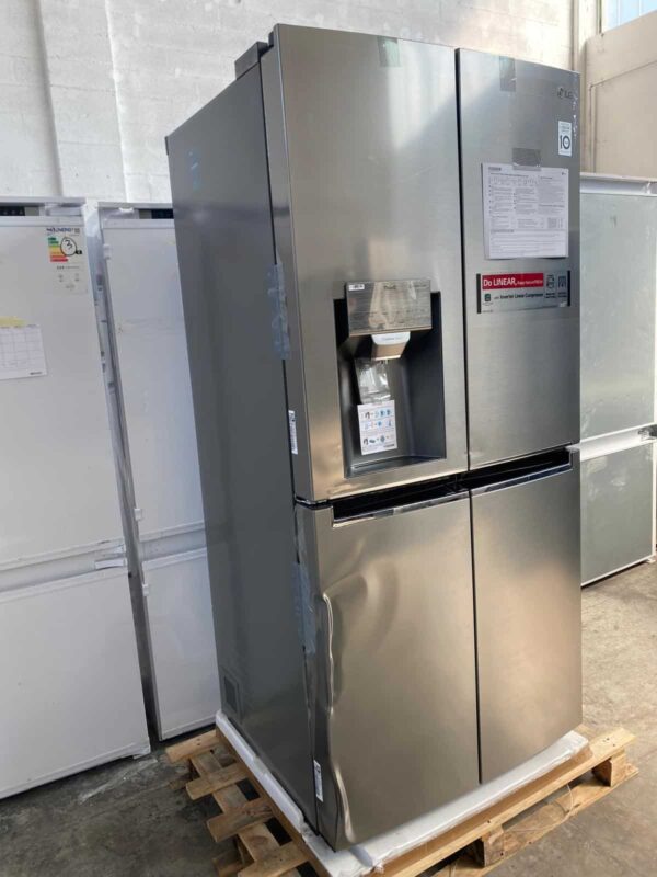 Lg-Frigorifero-4-porte-GML844PZAE-dispenser