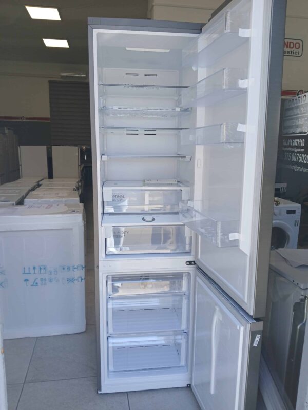 Samsung-Frigorifero-Total-No-Frost-RB38C676CS9-nuovo-seconda-scelta-ripiani