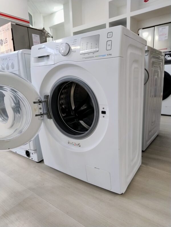 Samsung-Lavatrice-Slim-6hg-WF60F4EDW0W-ricondizionata-oblo