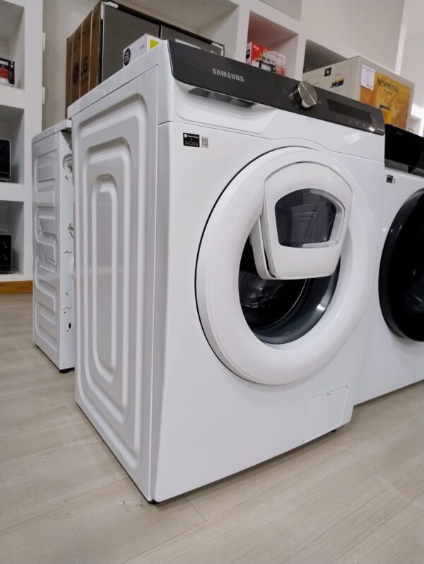 laterale-lavatrice-SAMSUNG-9-KG-WW90T554ATT-rigenerando.it