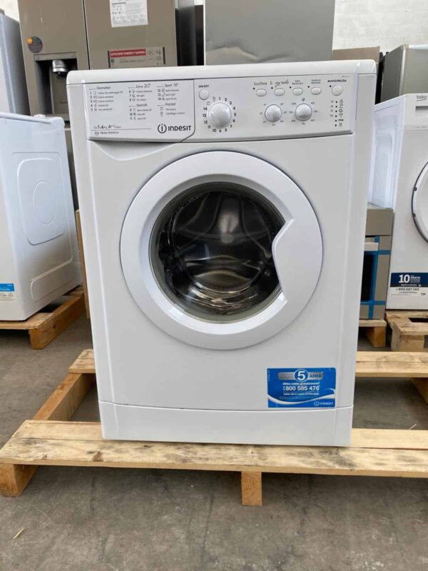Indesit-Lavatrice-IWC61052C-6Kg-Ricondizionata-fronte