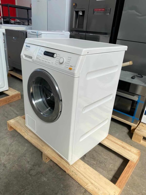 Miele-Lavatrice-W3781-6Kg-Ricondizionata-lato
