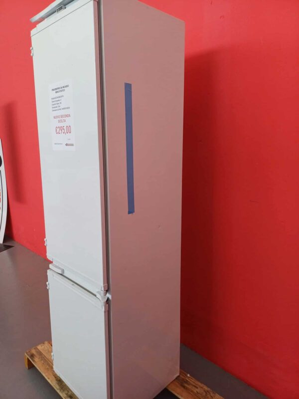 Beko-Frigorifero-Incasso-Statico-BCSA306E4SFN-Nuovo-Seconda-Scelta-laterale