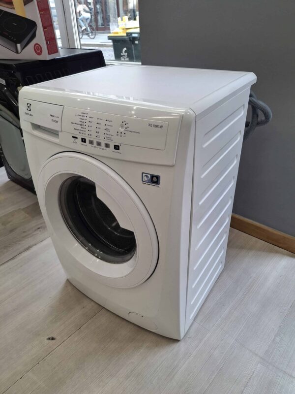 Electrolux-Lavatrice-RWF1072BW-7Kg-1000-Giri-Ricondizionata-laterale