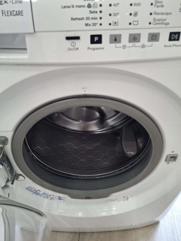Electrolux-Lavatrice-RWF1072BW-7Kg-1000-Giri-Ricondizionata-oblo