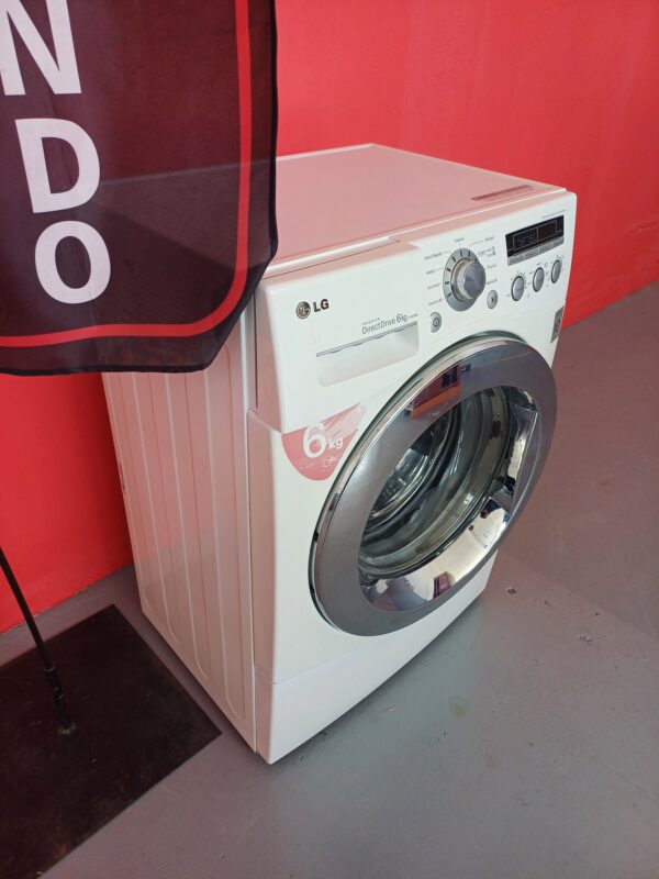 Lg-Lavatrice-F1247ND-6Kg-1200-Giri-Ricondizionata-laterale