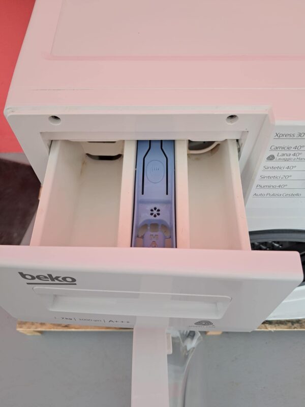 Beko-Lavatrice-WTX71031W-7-Kg-1000-Giri-Ricondizionata-vaschetta
