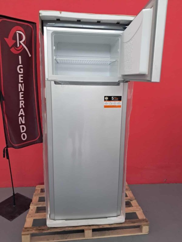 Hotpoint-Frigorifero-Combinato-ENTM182A0VW1-332-Litri-Nuovo-congelatore