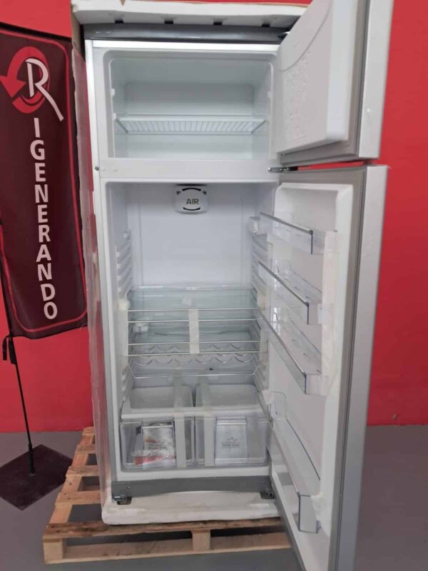 Hotpoint Frigorifero Combinato ENTM182A0VW1 332 Litri Nuovo - immagine 4