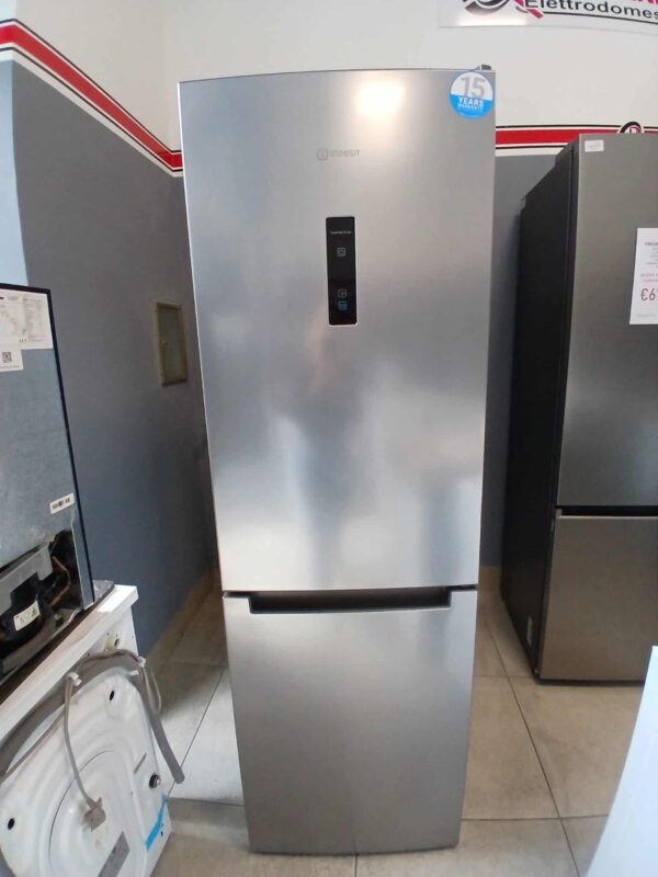 Indesit-Frigorifero-INFC8TO32X-335-Litri-PushGo-Nuovo-silver