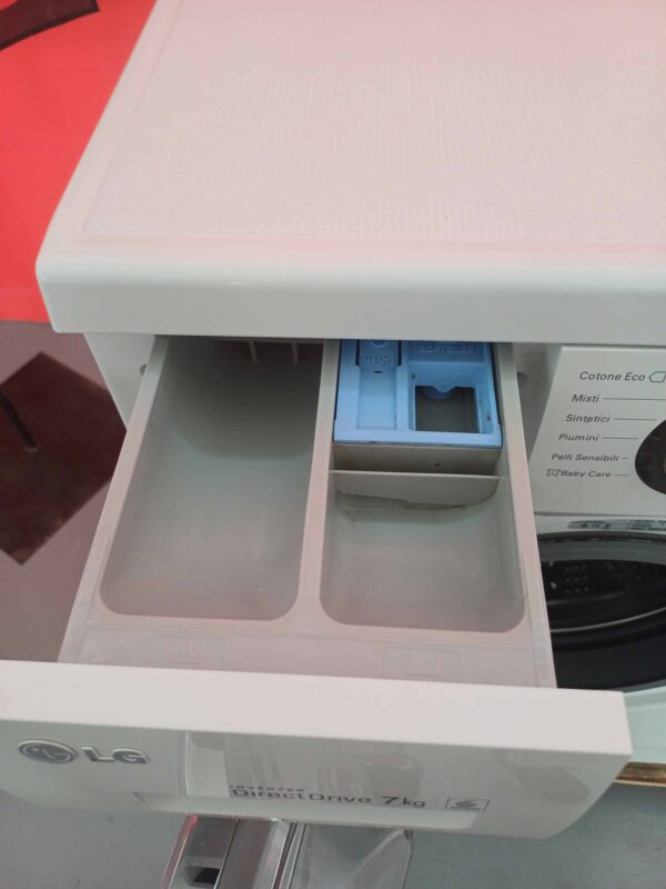 LG-Lavatrice-F1296QDA-7Kg-1200-Giri-Ricondizionata-vaschetta