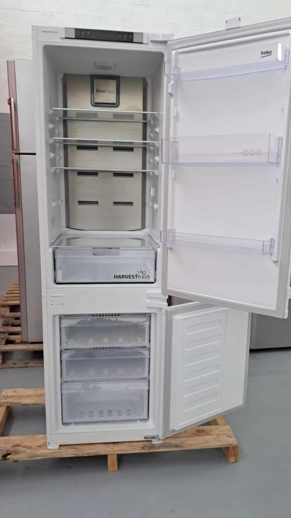 Beko-Frigorifero-BCHA275K3SN-Incasso-262-Litri-Ricondizionato-ripiani
