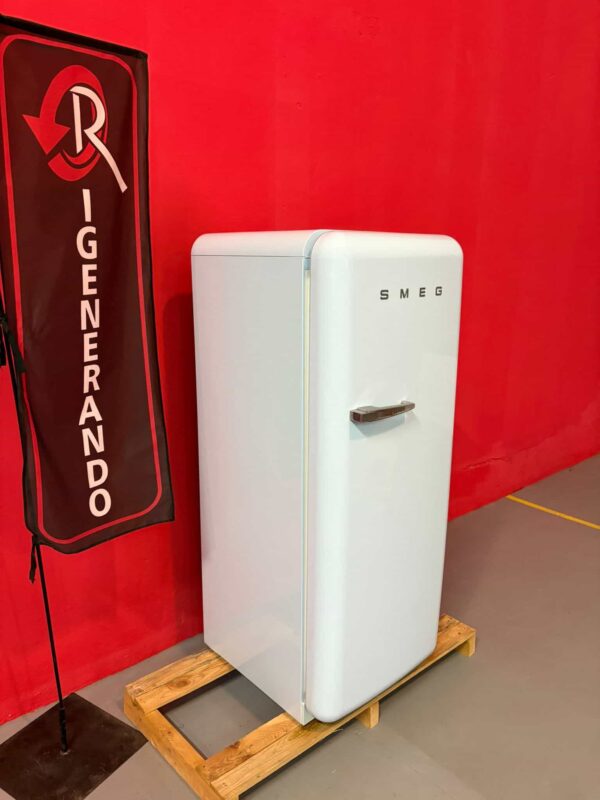 Smeg-Frigorifero-FAB28RAZ1-256-Litri-Bianco-Ricondizionato-anni-50