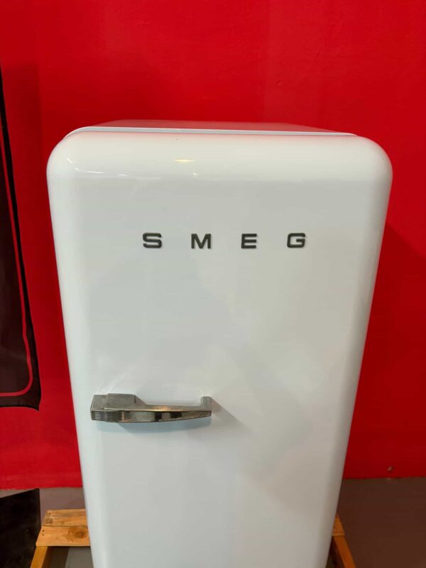 Smeg-Frigorifero-FAB28RAZ1-256-Litri-Bianco-Ricondizionato-maniglia